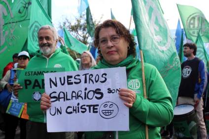 En el Día Mundial de la Salud Mental, los trabajadores del sector reclaman más recursos ante el ajuste agobiante
